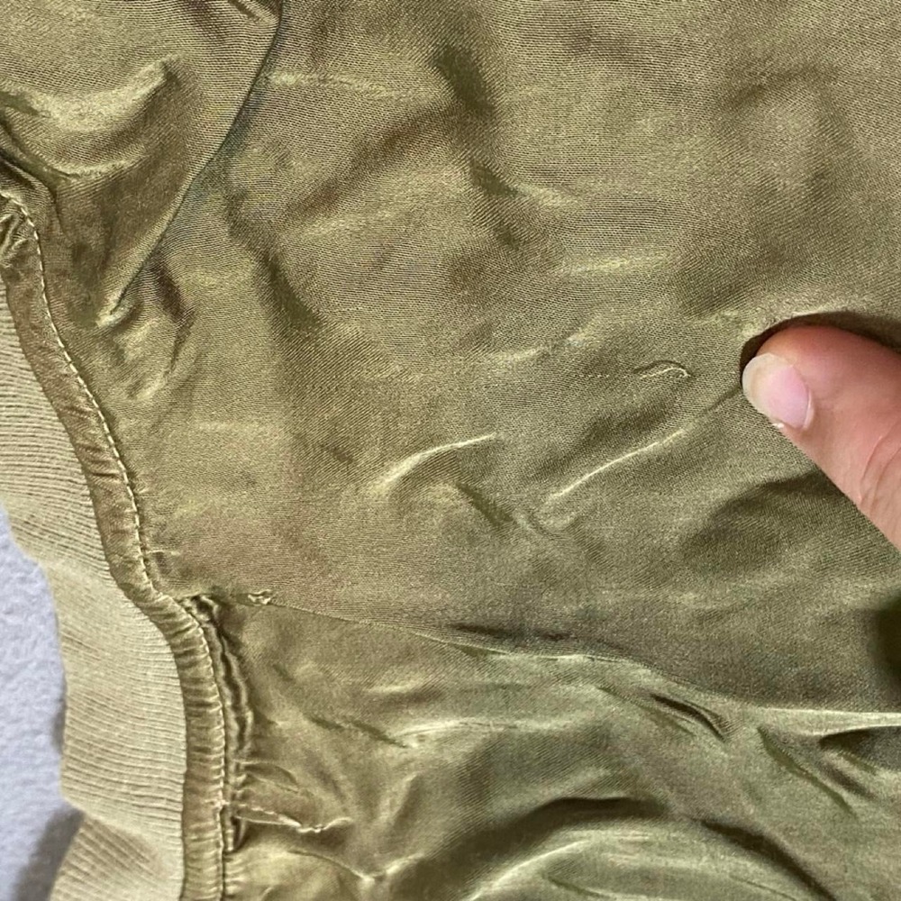 Michael Stars Satin Olive Green Short Sleeve Blouse Women's small low crop - Picture 7 of 8